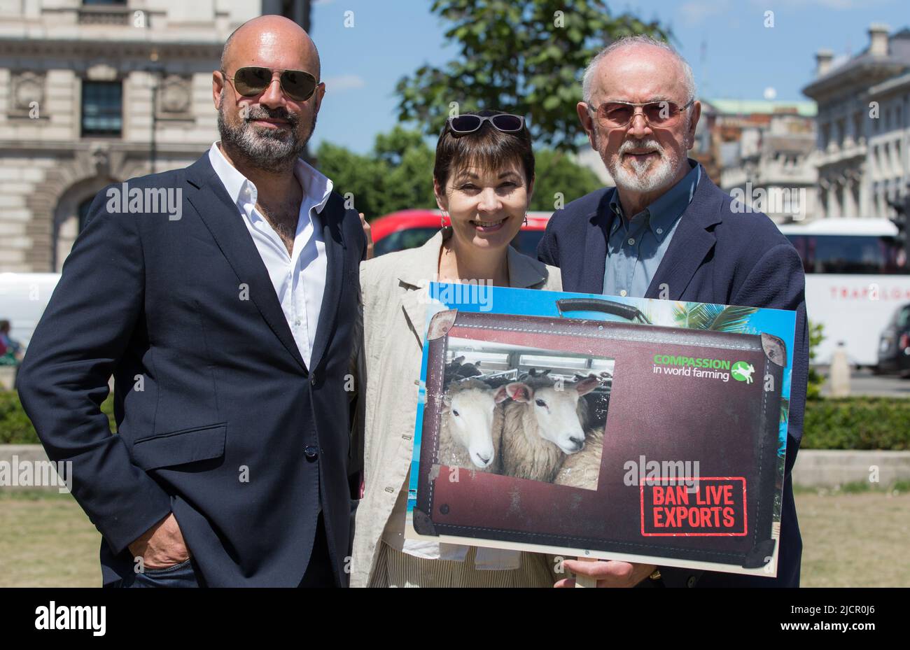 London uk 14. june 2022 Peter Egan Marc Abraham OBE Caroline Lucas protestiert gegen Lebendtierexporte Stockfoto