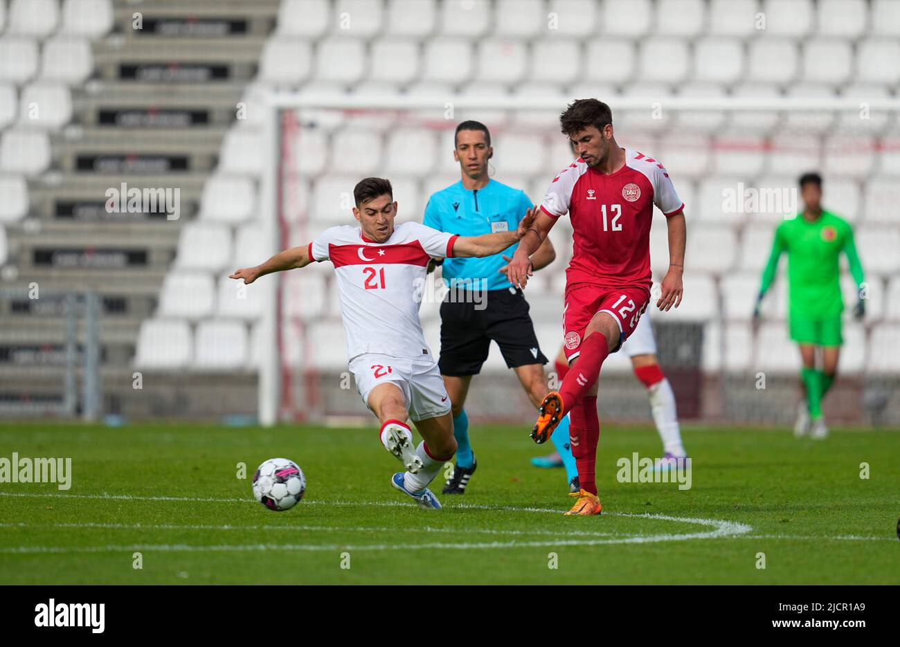 Vejle Stadium, Vejle, Dänemark. 14.. Juni 2022. Matt O'Riley aus Dänemark bei der UEFA U21 EM Qualifikation gegen die Türkei im Vejle Stadium, Vejle, Dänemark. Ulrik Pedersen/CSM/Alamy Live News Stockfoto