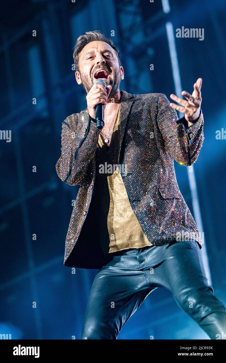 Mailand Italien. 14. Juni 2022. Der italienische Popsänger CESARE CREMONINI tritt während der „Cesare Cremonini Stadi 2022 Tour“ live im Stadio San Siro auf Stockfoto