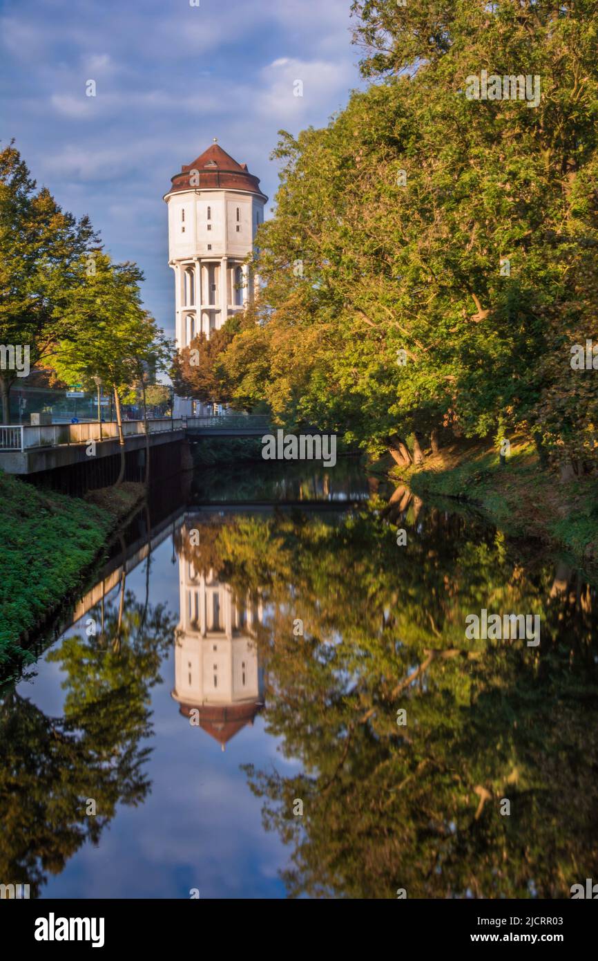 Der Wasserturm in der Stadt Emden, Deutschland Stockfoto