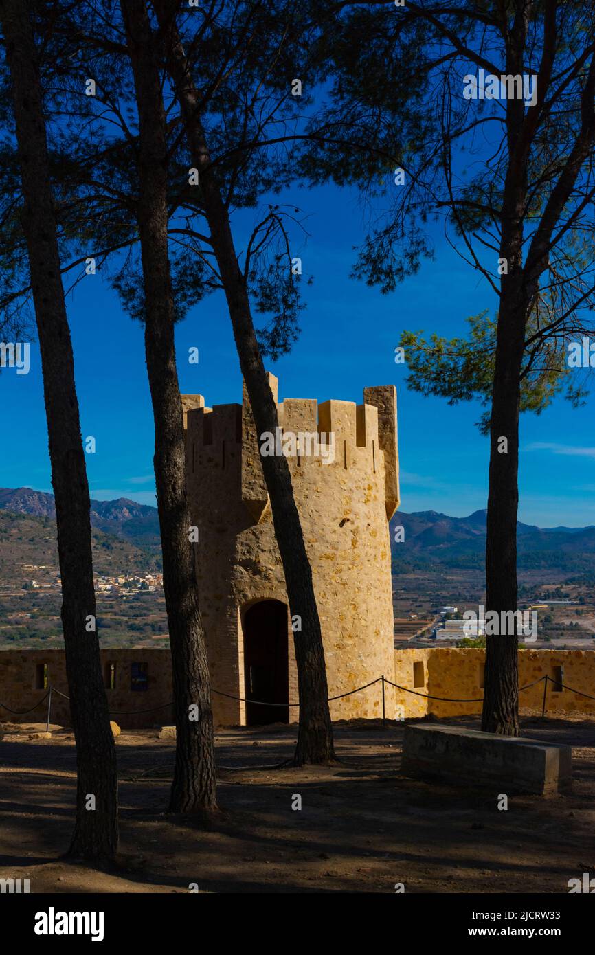 Segorbe, Castellon, Spanien. Turm auf der Hauptpromenade des Schlosses des Sterns Stockfoto