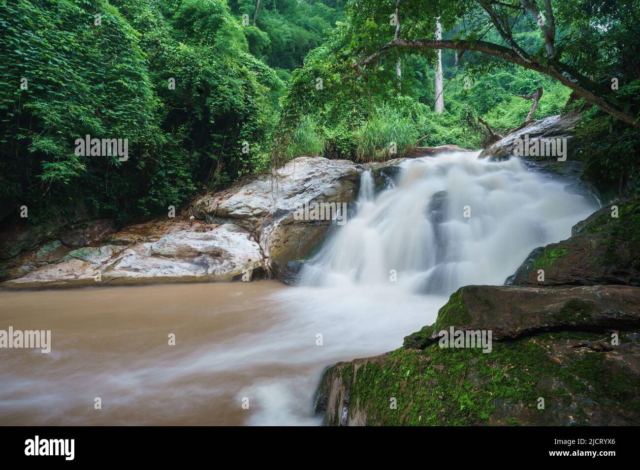 Mae Sa Wasserfall in der Nähe von Chiangmai Stadt, Chiang Mai, Norden in Thailand. Stockfoto