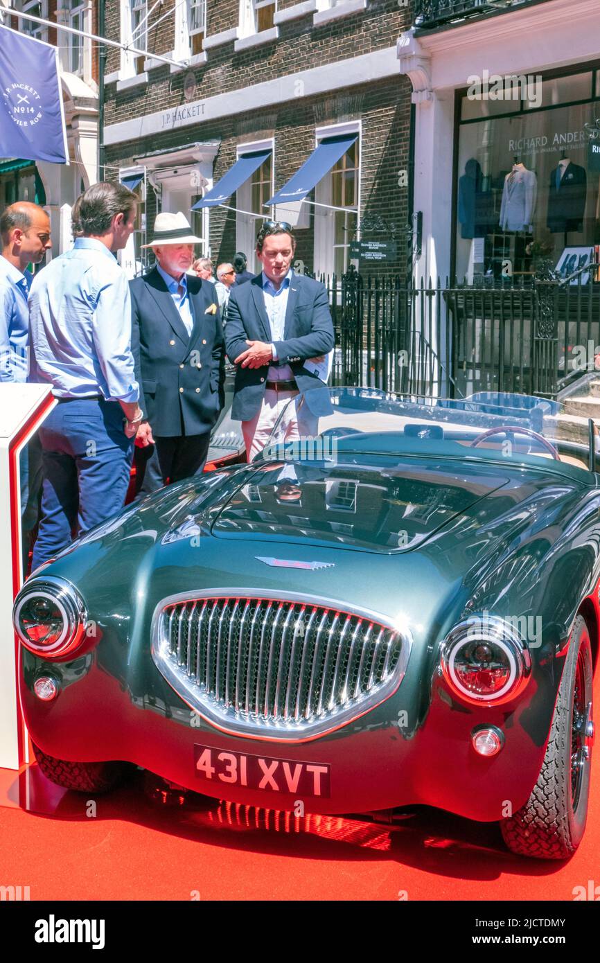 Caton Healey beim Concours auf der Savile Row Automobilausstellung in London, Großbritannien Stockfoto