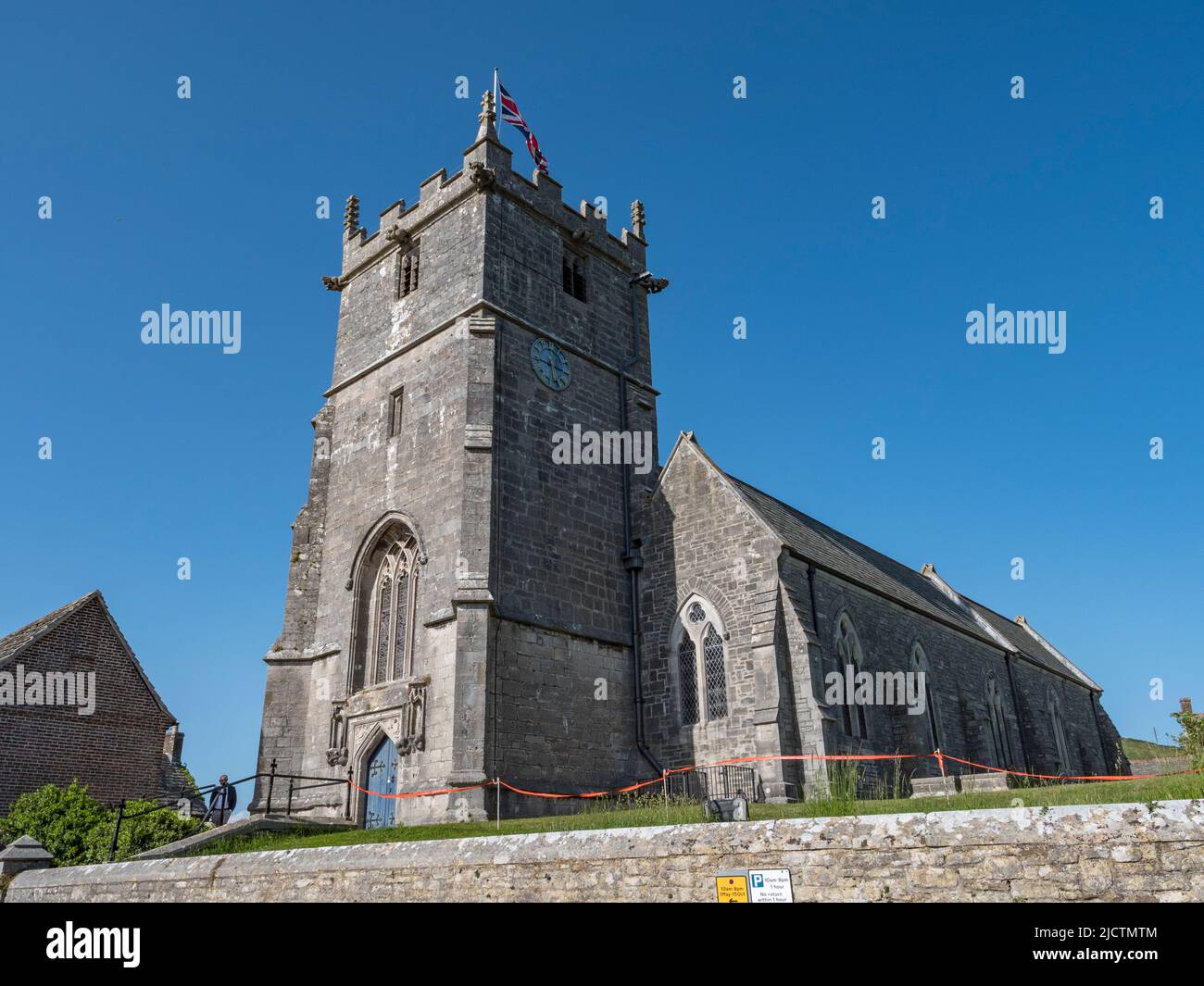 St Edward's Kirche oder von St. Edward, König und Märtyrer (Bischöfliche Kirche) in Corfe Castle, Dorset, Großbritannien. Stockfoto