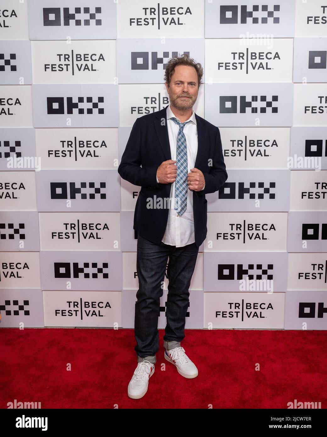 New York, Usa. 15.. Juni 2022. RAINN Wilson kommt auf den roten Teppich zur Weltpremiere von „Jerry & Marge Go Large“ beim Tribeca Film Festival 2022 in New York City am 15. Juni 2022. Foto von Gabriele Holtermann/UPI Kredit: UPI/Alamy Live News Stockfoto