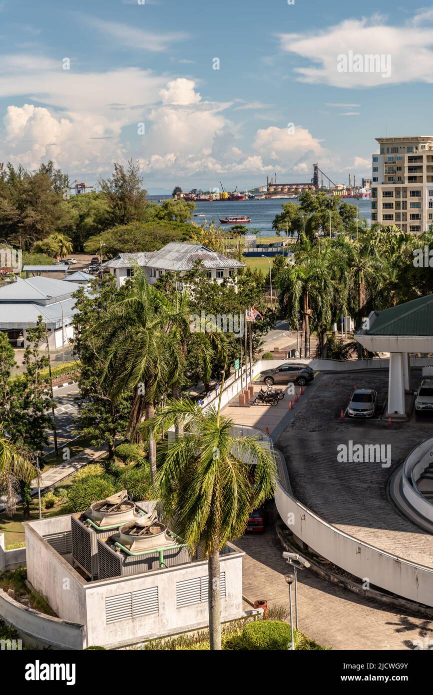 Labuan, Malaysia06. Juni 2021 Blick auf die Straße im Zentrum der