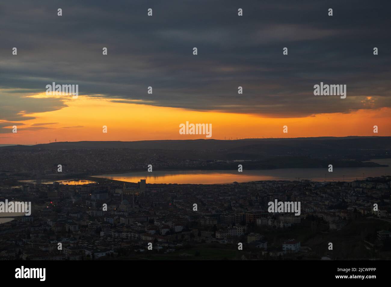 Sonnenuntergang am belikduzu in istanbul Stockfoto