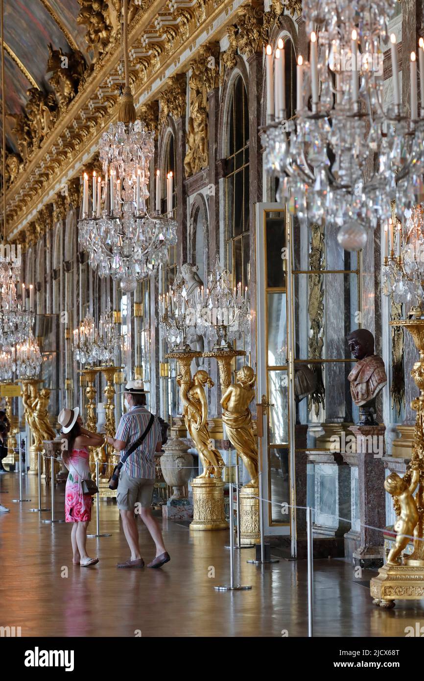 Innenansicht des Schlosses von Versailles, Galerie des Glaces (Spiegelsaal), UNESCO-Weltkulturerbe, Versailles, Yvelines, Frankreich, Europa Stockfoto