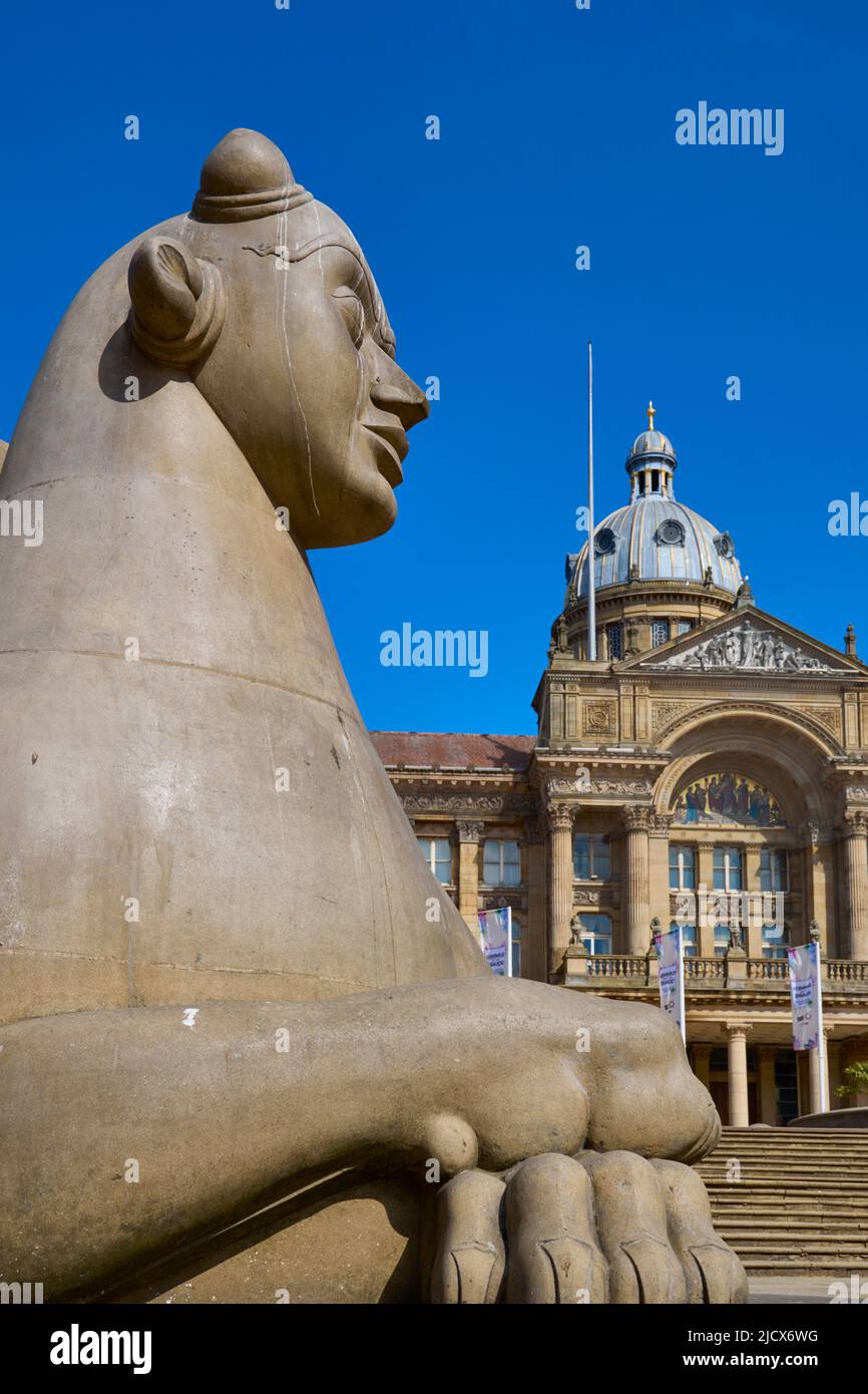 Statue vor dem Council House, Victoria Square, Birmingham, West Midlands, England, Vereinigtes Königreich, Europa Stockfoto