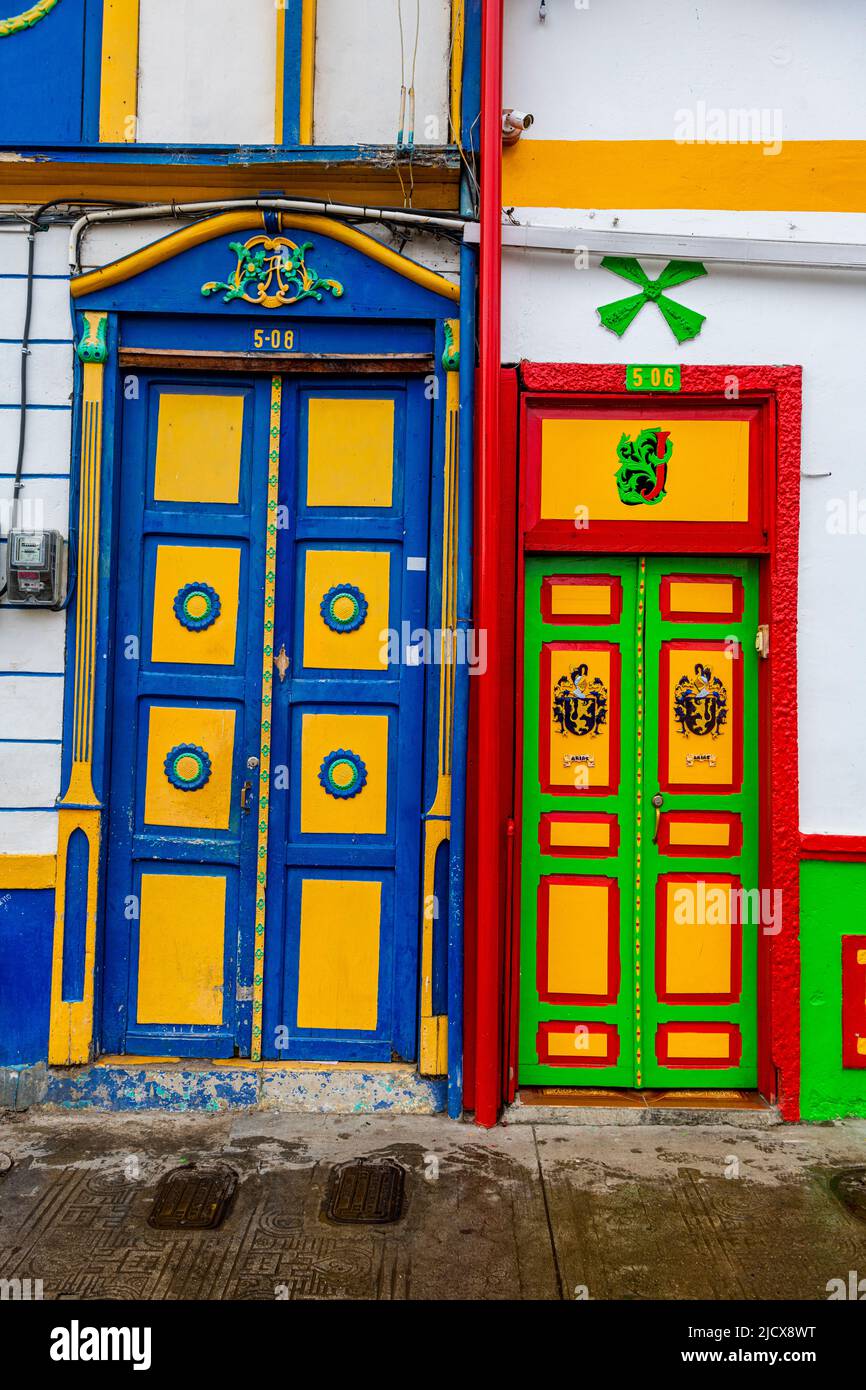Farbenfrohe Häuser in Filandia, UNESCO-Weltkulturerbe, Kaffee-Kulturlandschaft, Kolumbien, Südamerika Stockfoto