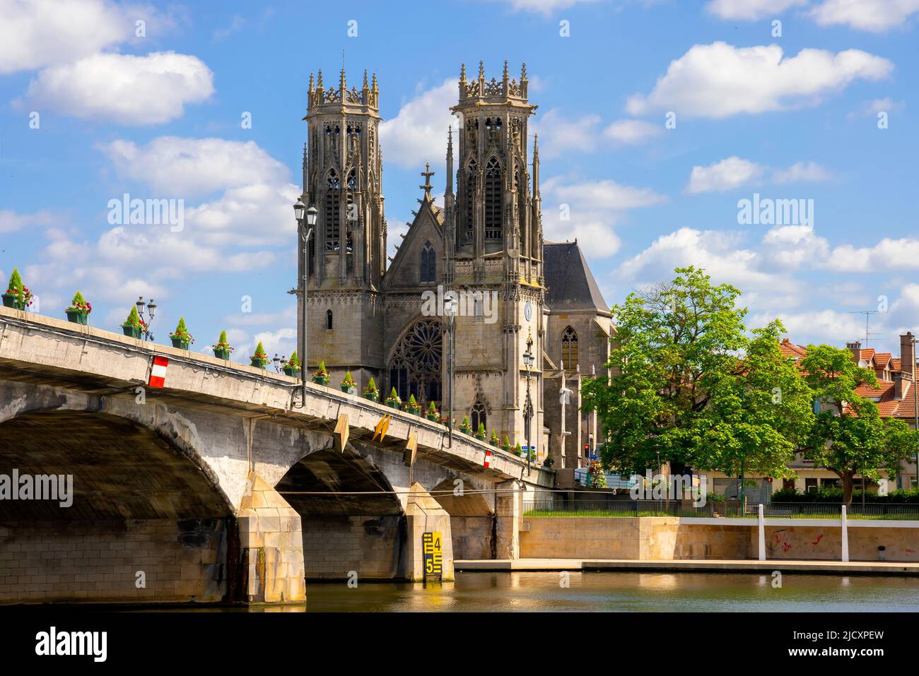 Kirche Saint Martin in Pont a Mousson, Departement Meurthe-et-Moselle im Nordosten Frankreichs. Das Hotel liegt am rechten Ufer der Mosel, der Saint-Mart Stockfoto