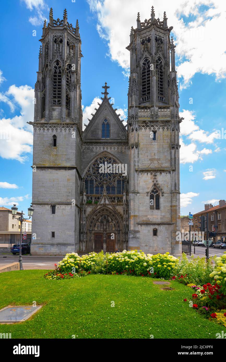 Kirche Saint Martin in Pont a Mousson, Departement Meurthe-et-Moselle im Nordosten Frankreichs. Das Hotel liegt am rechten Ufer der Mosel, der Saint-Mart Stockfoto