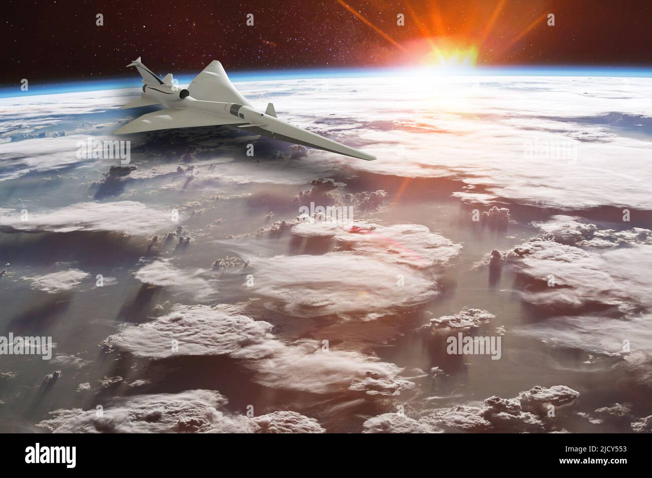 Das Flugzeug fliegt mit Wolken im Weltraum über der Erde. Elemente dieses Bildes, die von der NASA eingerichtet wurden. Stockfoto
