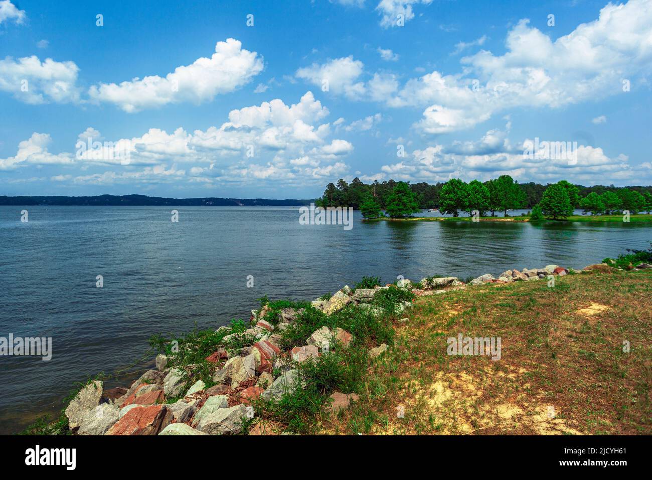 Pickwick Landing State Park Marina Seeeingang am Tennessee River. Stockfoto