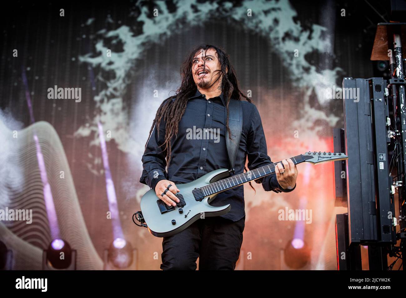 Kopenhagen, Dänemark. 16.. Juni 2022. Die amerikanische Nu Metal Band Korn spielt ein Live-Konzert während des dänischen Heavy Metal Festivals Copenhell 2022 in Kopenhagen. Hier ist Gitarrist James Shaffer live auf der Bühne zu sehen. Foto-Kredit: Gonzales Foto/Alamy Live Nachrichten Stockfoto