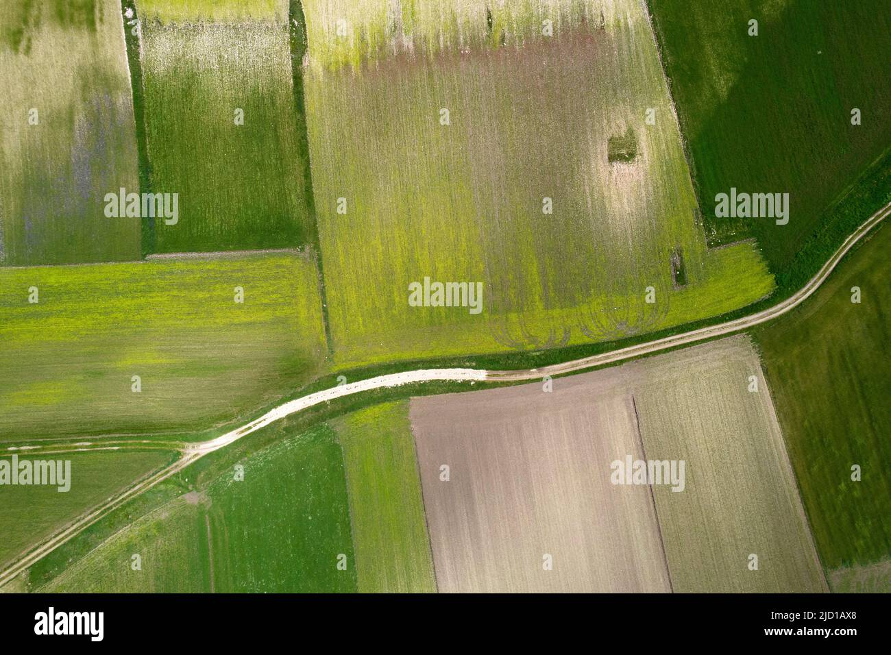 Luftaufnahme der geographischen Zusammensetzung der Kulturfelder Stockfoto