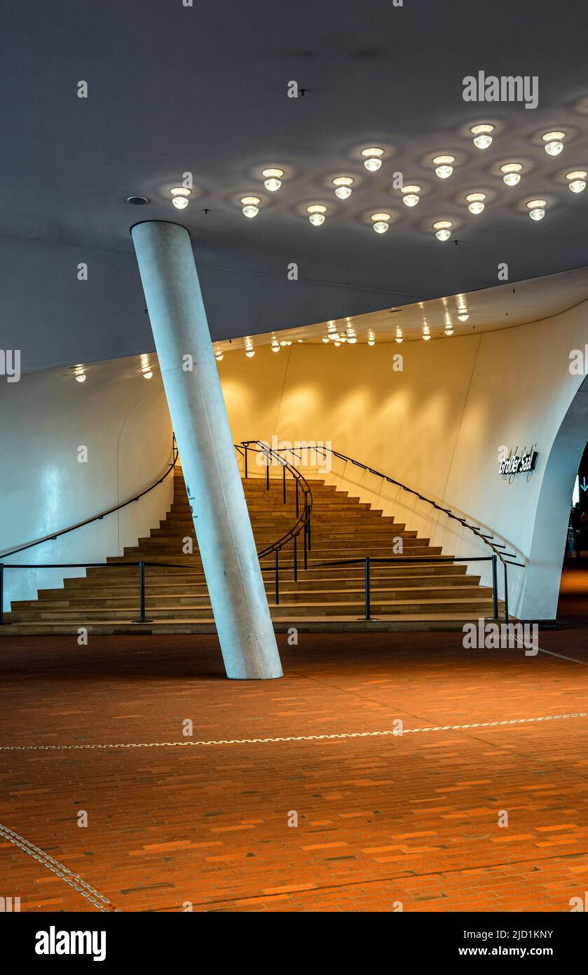 Innenarchitektur, Treppenhäuser zu den Konzertsälen, Elbphilharmonie, HafenCity, Hamburg, Deutschland Stockfoto