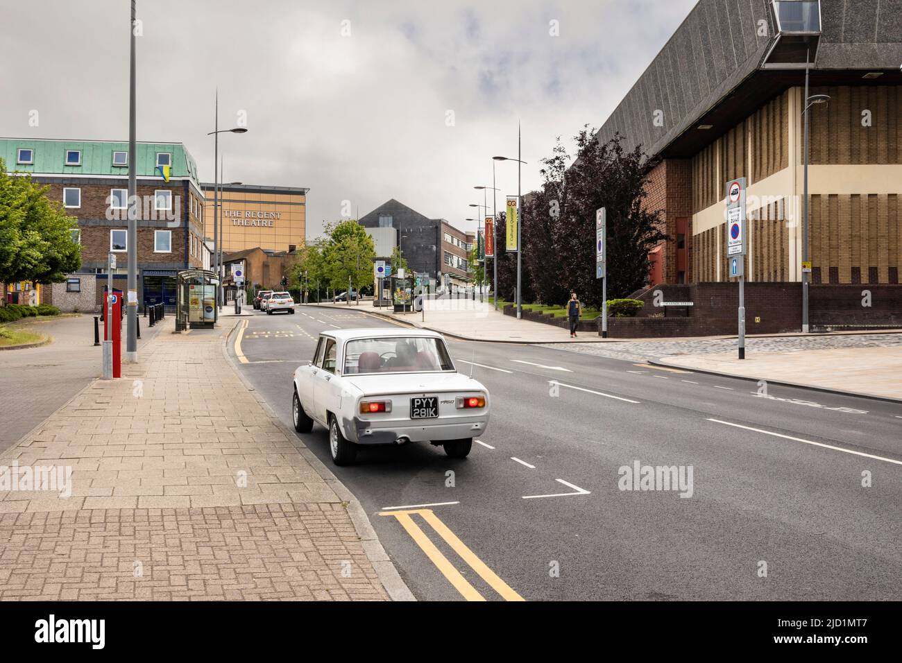 Vintage alfa Romeo berlina parkte am Stadtrand von Hnley Stoke auf trent Stockfoto