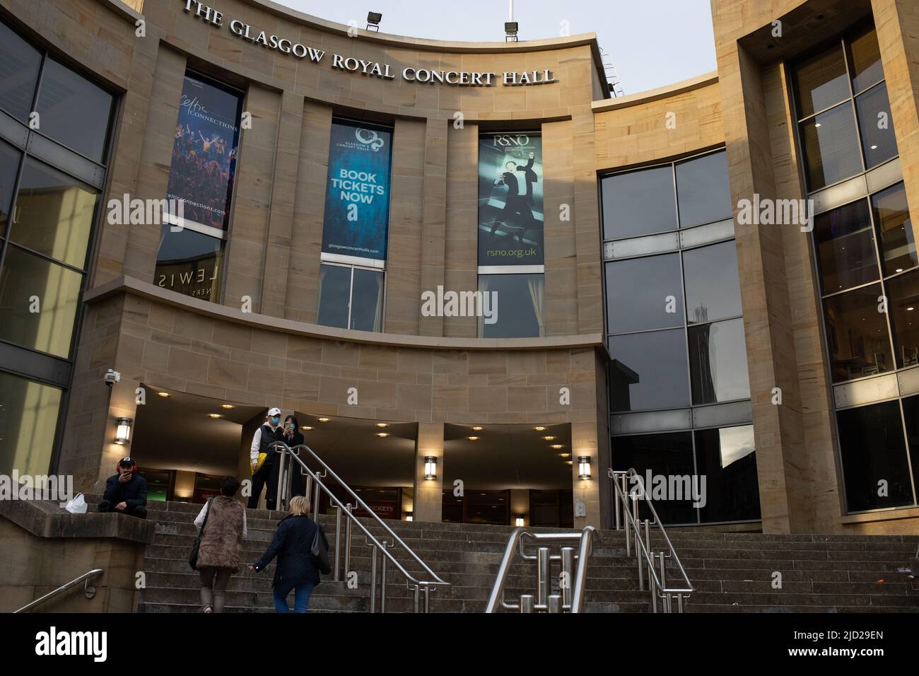 Glasgow Royal Concert Hall and Buchanan Gallerie, in Glasgow, Schottland, 11. April 2022. N55 51,770' W4 15,291' Stockfoto