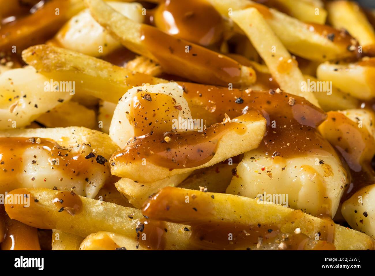 Poutine Mit Pommes Hausgemachte Käsesorten mit Pommes Frites aus Poutine mit Soße und ...