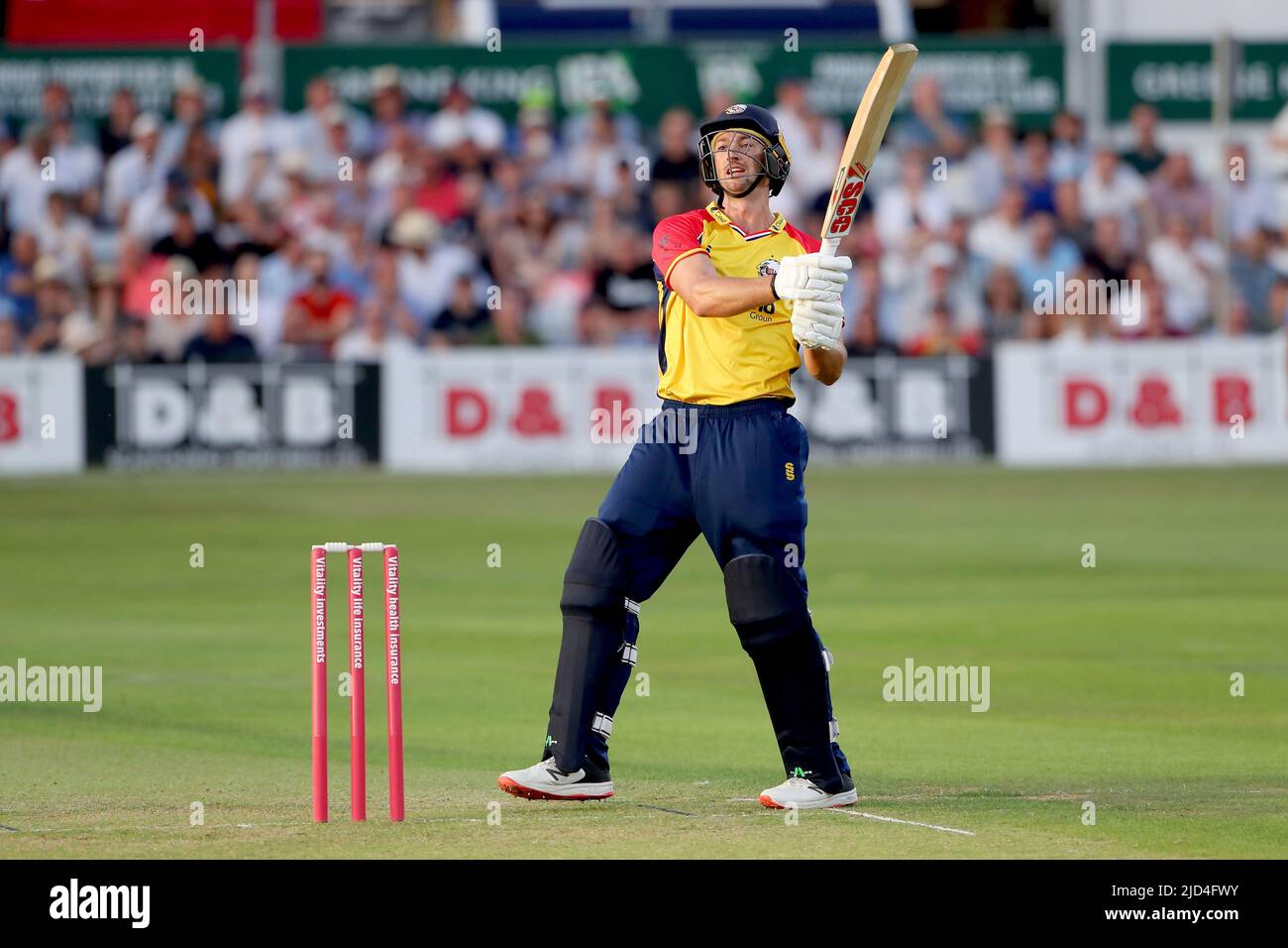 Daniel Sams erreicht 6 Läufe für Essex während Essex Eagles vs Sussex Sharks, Vitality Blast T20 Cricket am Cloud County Ground am 17.. Juni 2022 Stockfoto