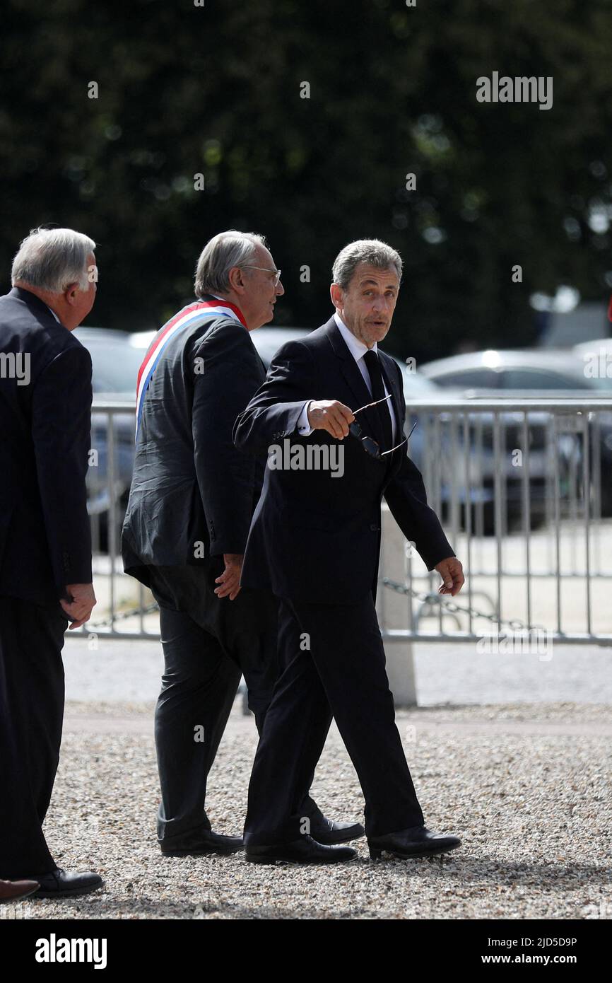 Suresne, Frankreich. 18.. Juni 2022. Nicolas Sarkozy lors de la cérémonie commémorative du 82ème anniversaire de l'Appel à la résistance du général Charles de Gaulle du 18 juin 1940, au mémorial du Mont-Valérien, à Suresne, Frankreich, le 18 juini 2022. Der französische Präsident bei einer Zeremonie anlässlich des 82.. Jahrestages des Widerstands von General Charles de Gaulle am 18. Juni 1940 auf der Gedenkstätte Mont Valerien in Suresnes bei Paris, Frankreich, am 18. Juni 2022. Foto von Stephane Lemouton/Pool/ABACAPRESS.COM Quelle: Abaca Press/Alamy Live News Stockfoto