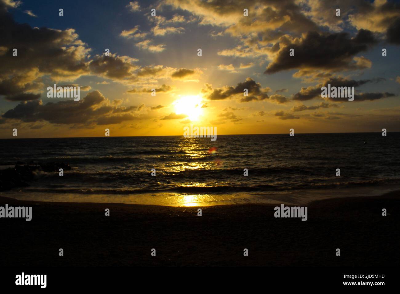 Sonnenaufgang in ceuta Strand spanien Stockfoto