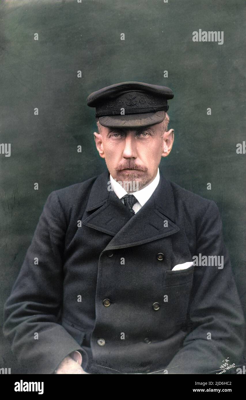 Fotografisches Porträt von Roald Engelbreth Gravning Amundsen, dem norwegischen Forscher, der als erster Mensch die Nordwestpassage durchquerte und den Südpol erreichte. Kolorierte Version von: 10217858 Datum: Ca. 1908 Stockfoto