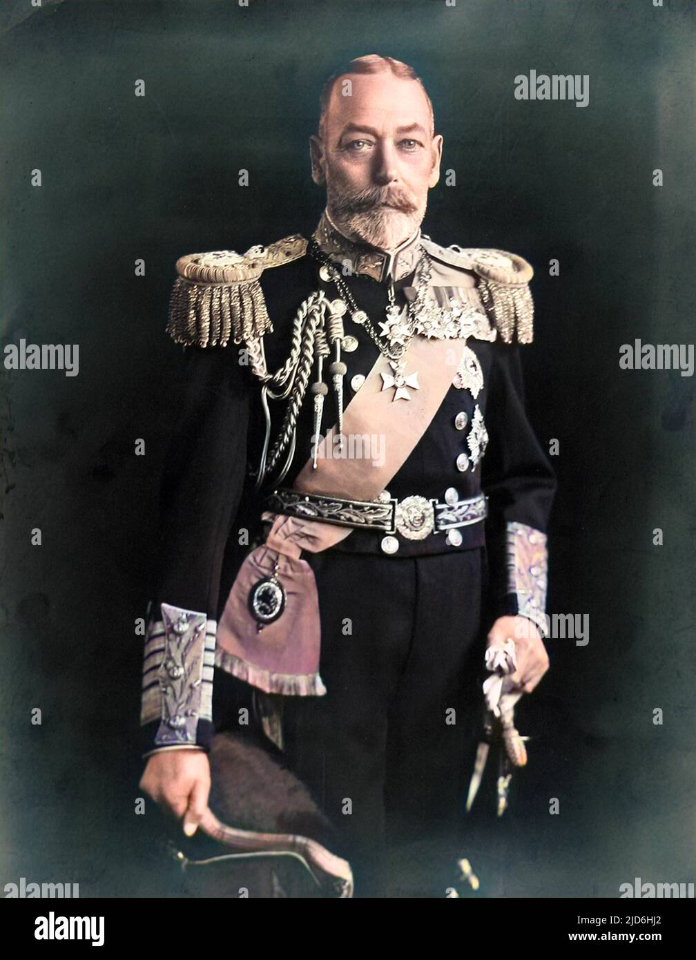 König George V. von Großbritannien und Nordirland (1865 - 1936), abgebildet mit seinem Royal Navy Admiral der Flottenuniform. Kolorierte Version von: 10220950 Datum: Ca. 1930 Stockfoto