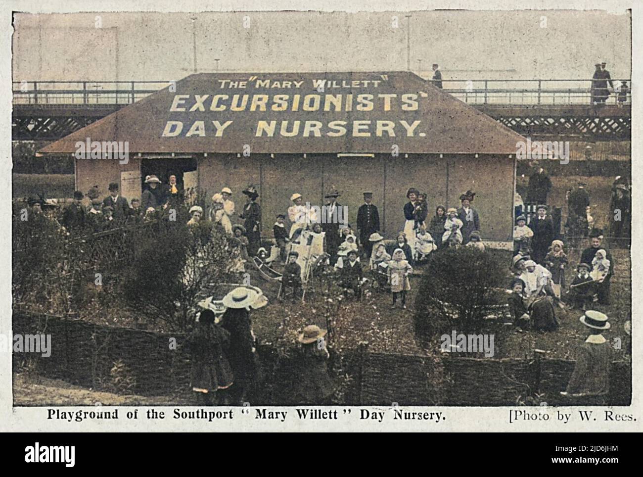 The 'Mary Willett' Excursionists Day Nursery, Southport, Merseyside - The Playground Colorized Version von: 10644614 Datum: Ca. 1905 Stockfoto