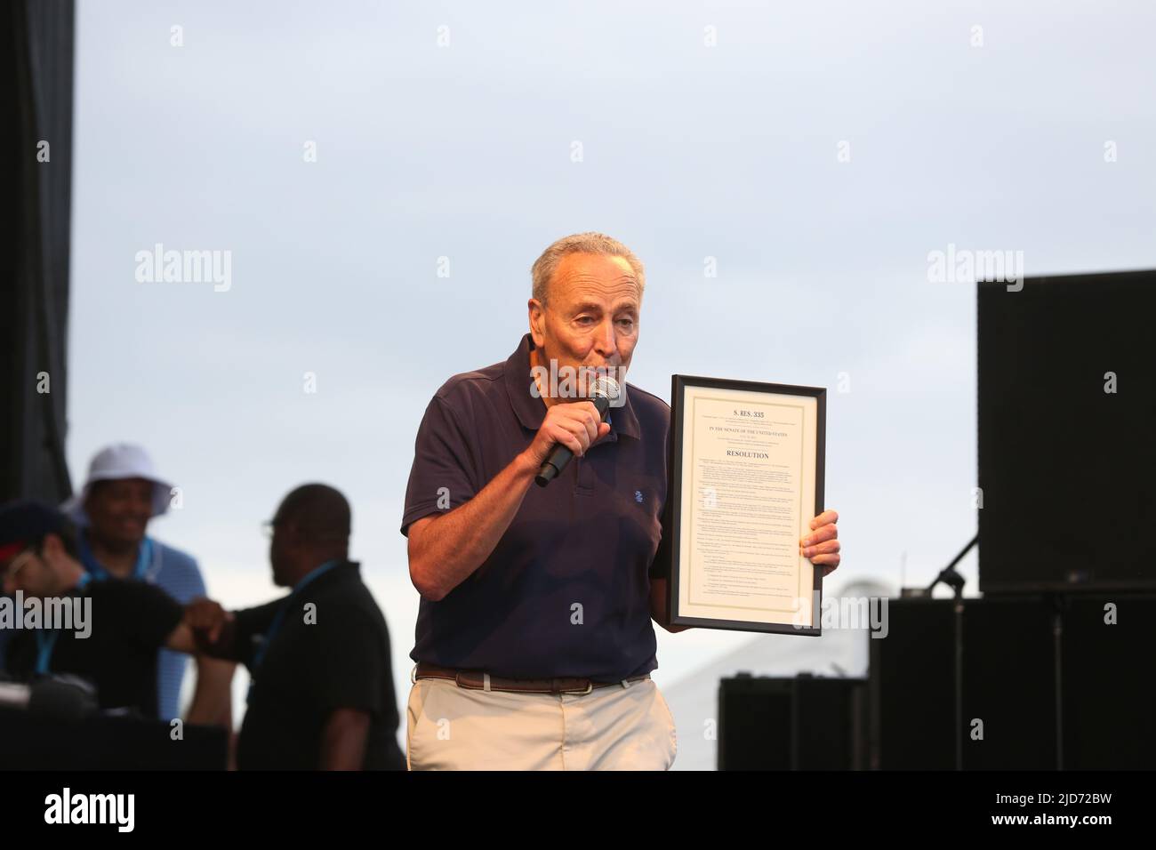 „IT's time for Hip Hop in New York“ Konzerte präsentiert von der City of New York, dem Universal Hip Hop Museum und IDEKO im Rahmen der NYC Homecoming Week im Midland Beach Staten Island mit: Chuck Schumer wo: New York, New York, USA Wann: 17 Aug 2021 Credit: Derrick Salters/WHEN Stockfoto