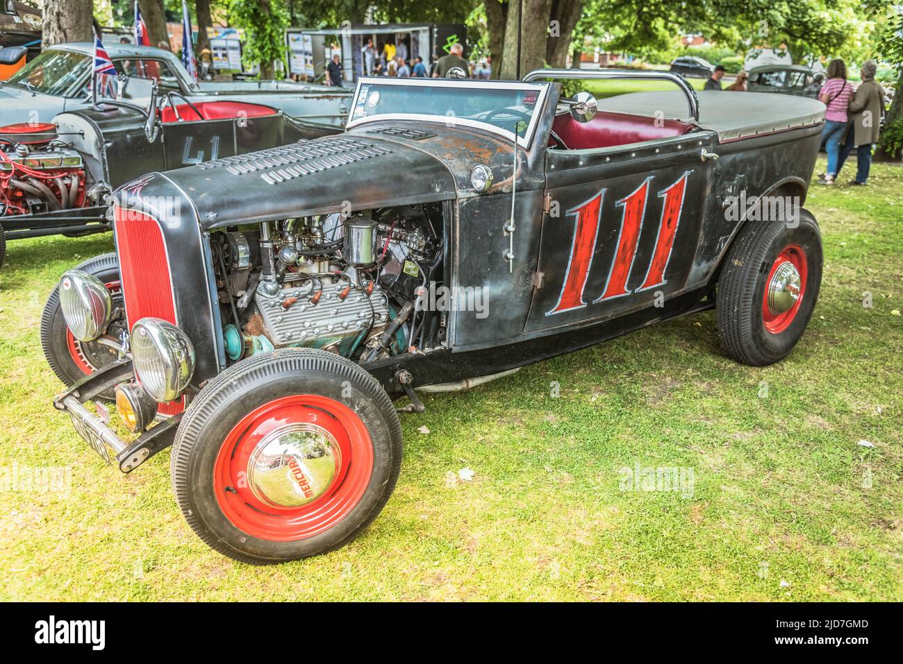 Hot Rods beim „Race the Waves Festival“-Registrierungstag Stockfoto