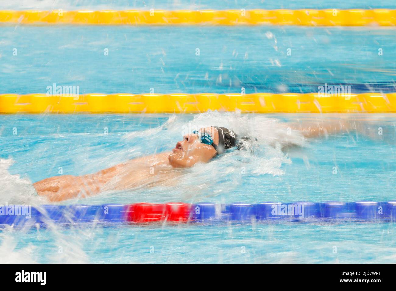 BUDAPEST, UNGARN - 19. JUNI: Ryosuke Irie aus Japan tritt am 19. Juni 2022 in Budapest, Ungarn, beim Männer-100m-Rückschlag während der FINA-Schwimmweltmeisterschaften in der Duna Arena an (Foto: Nikola Krstic/Orange Picles) Stockfoto