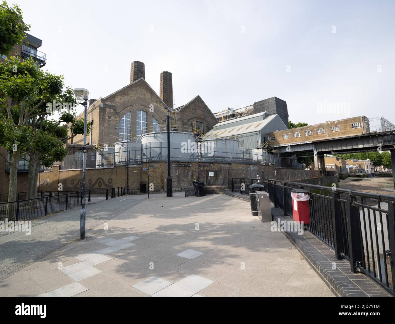 Greenwich-Kraftwerk und der Thames Path, London, Großbritannien Stockfoto