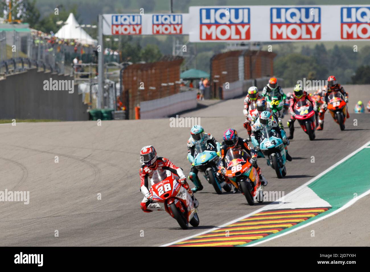 Hohenstein Ernstthal, Deutschland. Juni 19. 2022. Moto3 Rennen während des Liqui Moly Motorrad Grand Prix Deutschland auf dem Sachsenring, Hohenstein-Ernstthal, Deutschland. Abgebildet: Stockfoto
