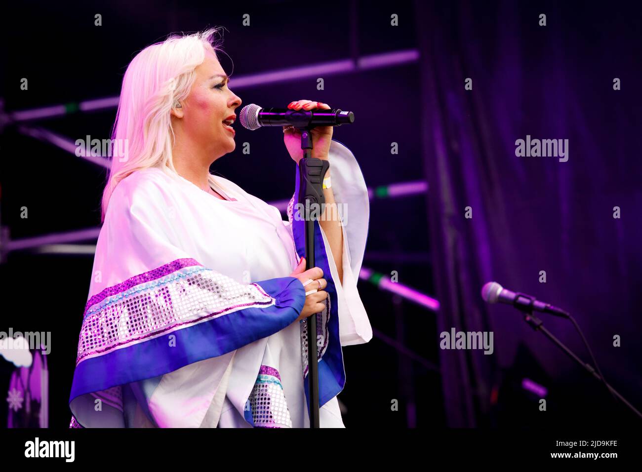Bjorn Again (Abba Tribute) beim Fantasia Festival, Promenade Park, Maldon, Essex © Clarissa Debenham / Alamy Stockfoto