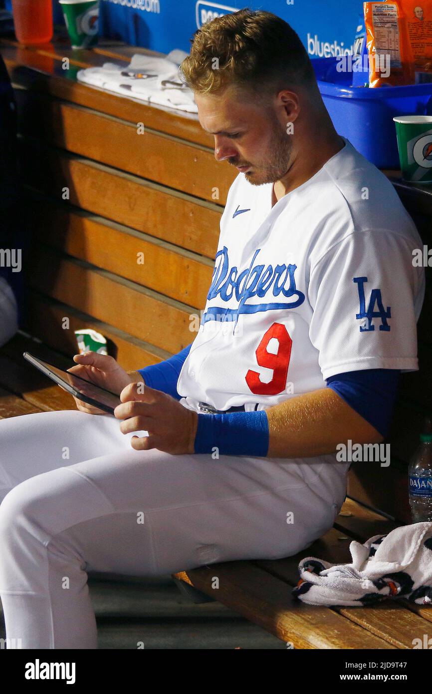 Los Angeles Dodgers zweiter Baseman Gavin Lux (9) während eines MLB Baseballspiels gegen die Los Angeles Angels am Mittwoch, Juni. 15, 2022, in Los Angeles. Die Dodgers besiegten die Angels mit 4:1. (Kevin Terrell/Image of Sport) Stockfoto