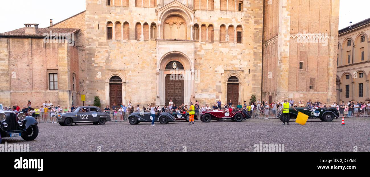 Parma, Italien - 06, 18, 2022: Oldtimer-Rennen Mille Miglie 2022, Editorial Photo Stockfoto