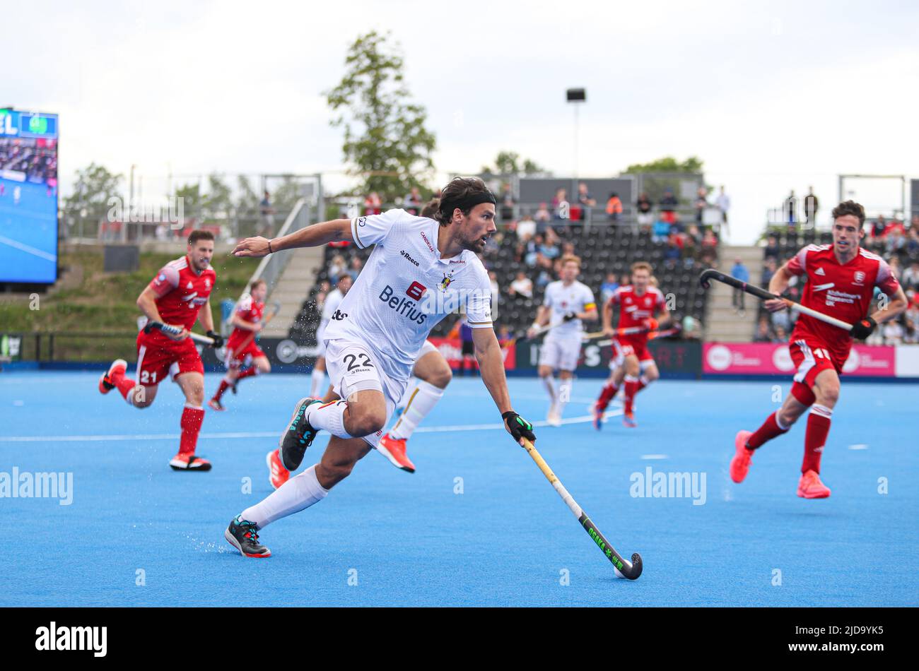 BelgiumÕs Simon Gougnard in Aktion während des FIH Hockey Pro League-Spiels der Herren im Lee Valley Hockey and Tennis Center, London. Bilddatum: Sonntag, 19. Juni 2022. Stockfoto