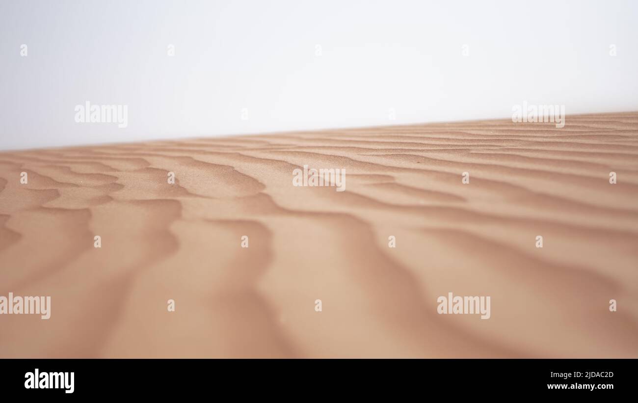 SANDDÜNENWIND MOUVEMENT REISE WÜSTENZEIT DUBAI LANDSCHAFT ABENTEUER Stockfoto