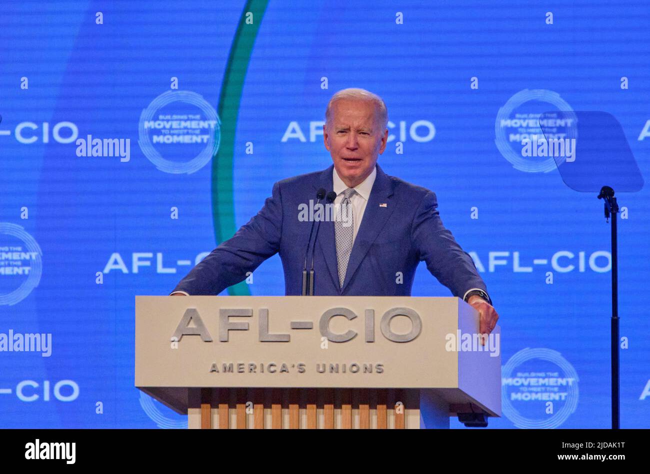 PHILADELPHIA, PA, USA - 14. JUNI 2022: Präsident Joe Biden hält Bemerkungen auf der AFL-CIO Quadrennial Constitutional Convention 29.. Stockfoto