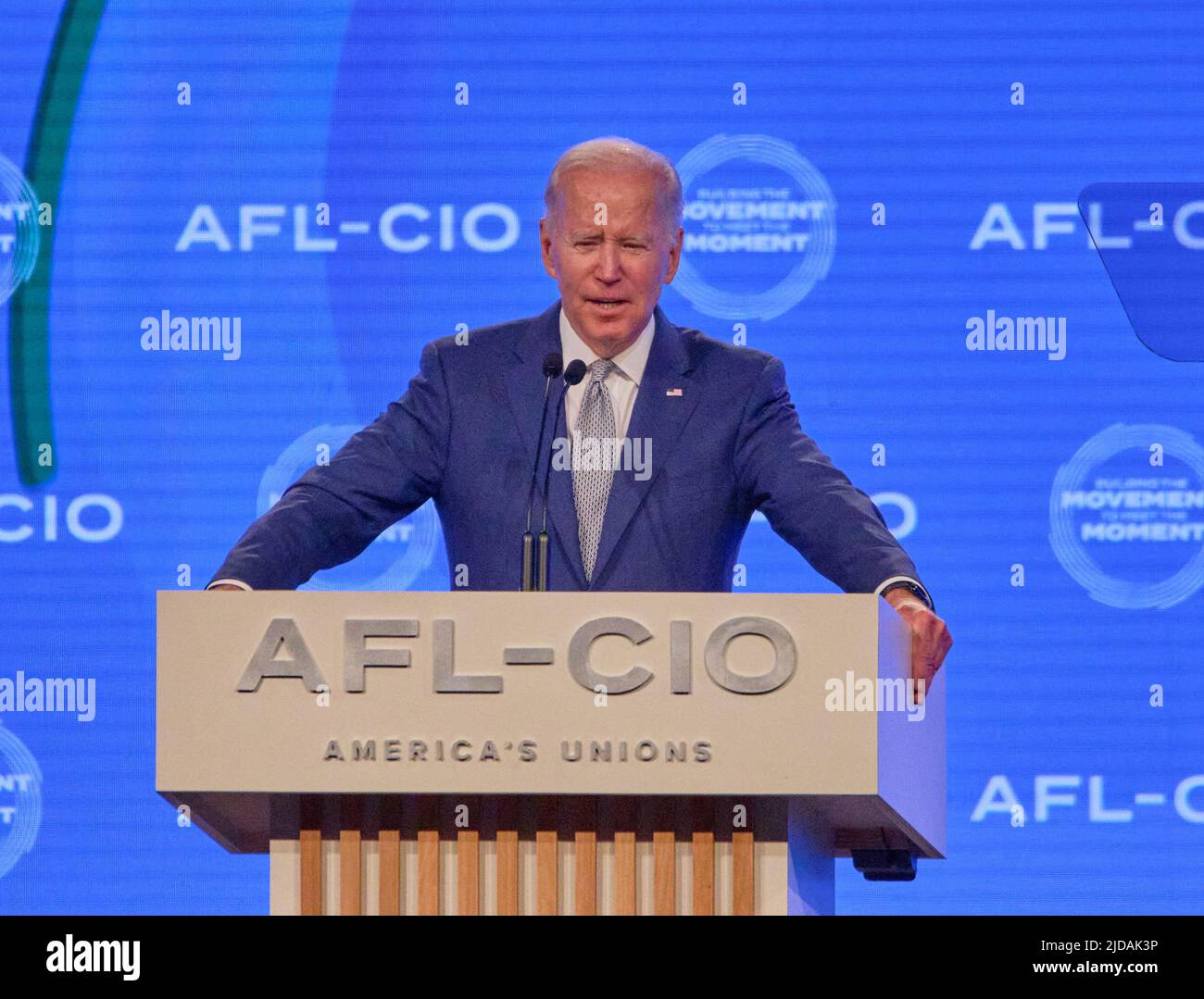PHILADELPHIA, PA, USA - 14. JUNI 2022: Präsident Joe Biden hält Bemerkungen auf der AFL-CIO Quadrennial Constitutional Convention 29.. Stockfoto