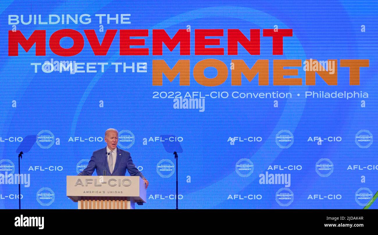 PHILADELPHIA, PA, USA - 14. JUNI 2022: Präsident Joe Biden hält Bemerkungen auf der AFL-CIO Quadrennial Constitutional Convention 29.. Stockfoto