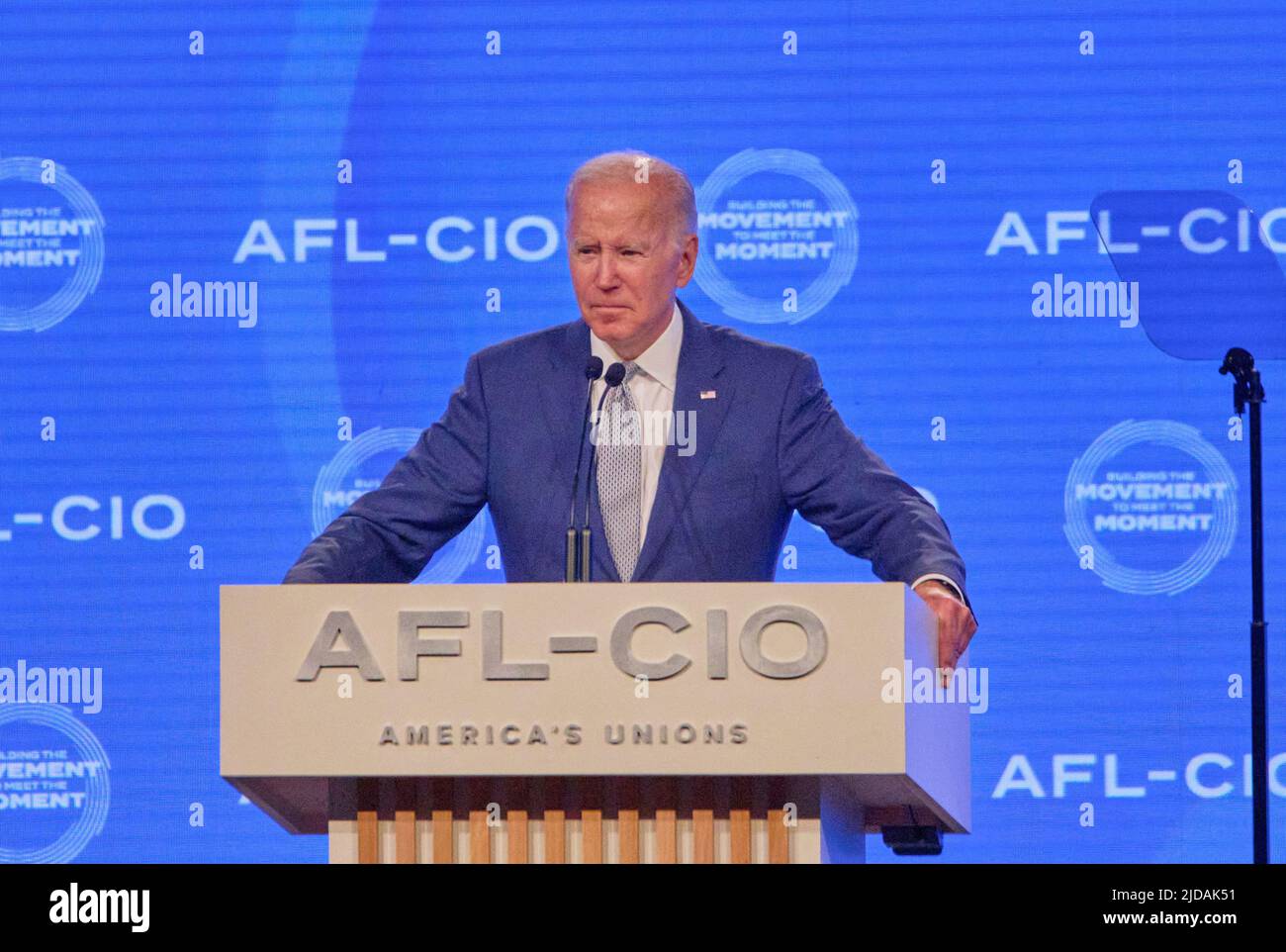 PHILADELPHIA, PA, USA - 14. JUNI 2022: Präsident Joe Biden hält Bemerkungen auf der AFL-CIO Quadrennial Constitutional Convention 29.. Stockfoto