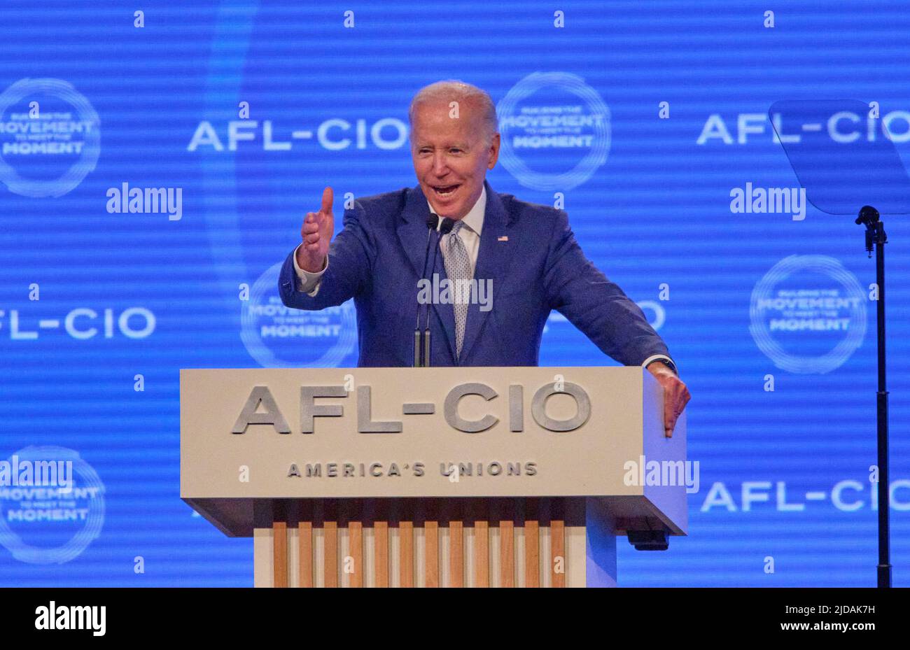 PHILADELPHIA, PA, USA - 14. JUNI 2022: Präsident Joe Biden hält Bemerkungen auf der AFL-CIO Quadrennial Constitutional Convention 29.. Stockfoto