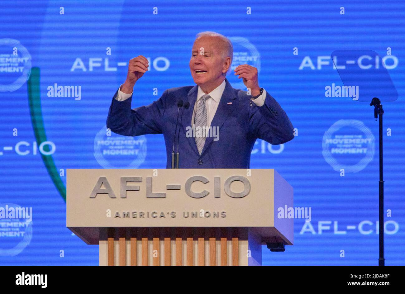 PHILADELPHIA, PA, USA - 14. JUNI 2022: Präsident Joe Biden hält Bemerkungen auf der AFL-CIO Quadrennial Constitutional Convention 29.. Stockfoto