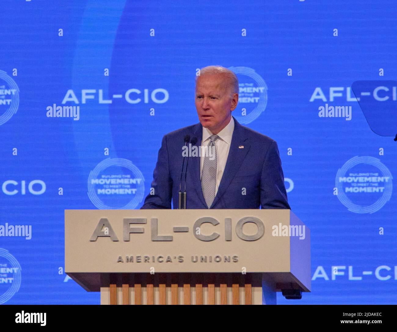 PHILADELPHIA, PA, USA - 14. JUNI 2022: Präsident Joe Biden hält Bemerkungen auf der AFL-CIO Quadrennial Constitutional Convention 29.. Stockfoto