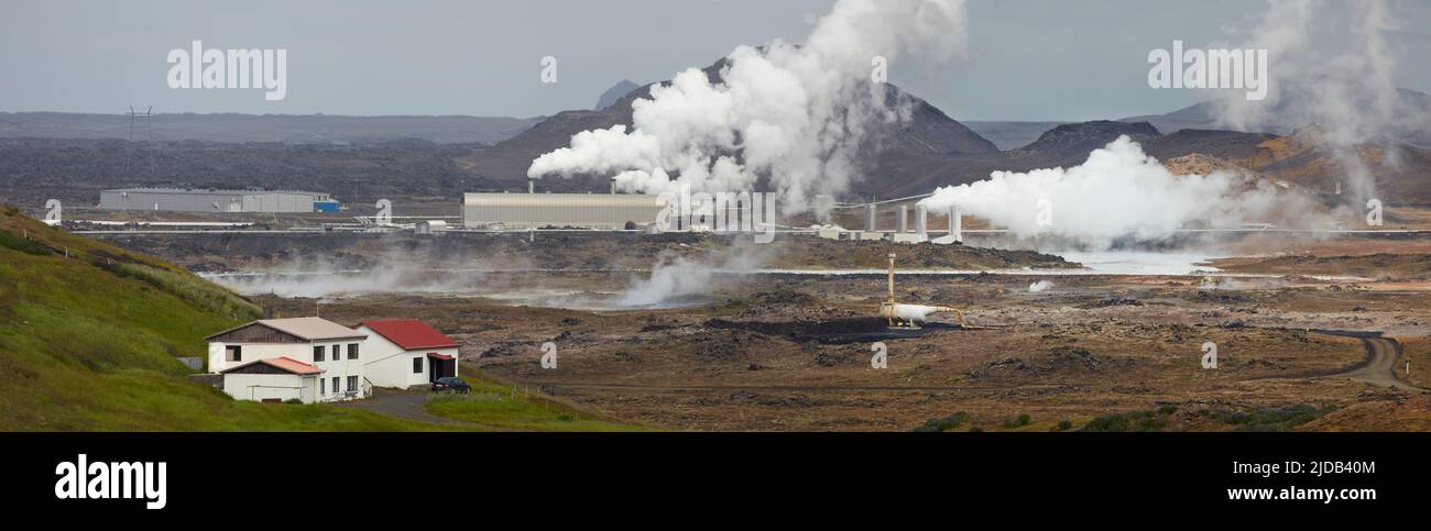 Ein geothermisches Kraftwerk in den heißen Quellen von Gunnuhver in der Nähe von Grindavik, Reykjanes-Halbinsel; Südwesten Islands, Island Stockfoto