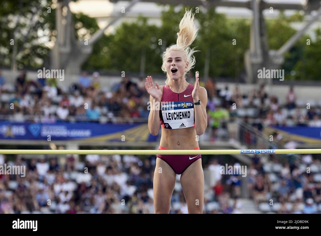 Yuliya LEVCHENKO (UKR) während der Wanda Diamond League 2022, Meeting de Paris am 18. Juni 2022 im Charlety-Stadion in Paris, Frankreich - Foto: Ann-dee Lamour/DPPI/LiveMedia Stockfoto