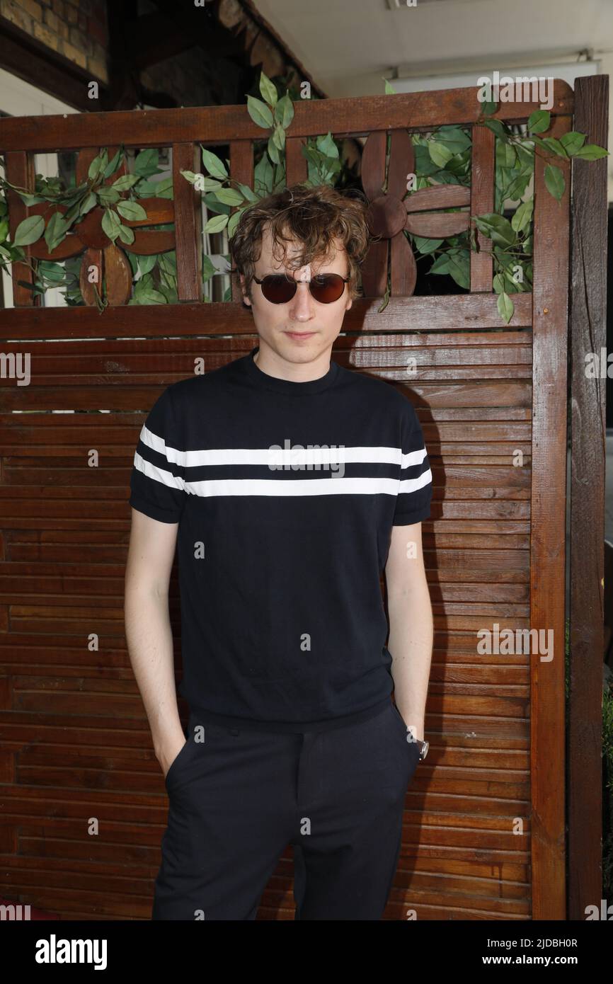 Anton von Lucke beim Lola Festival 2022 - Deutscher Filmpreis im Haus Ungarn. Berlin, 18.06.2022 Stockfoto